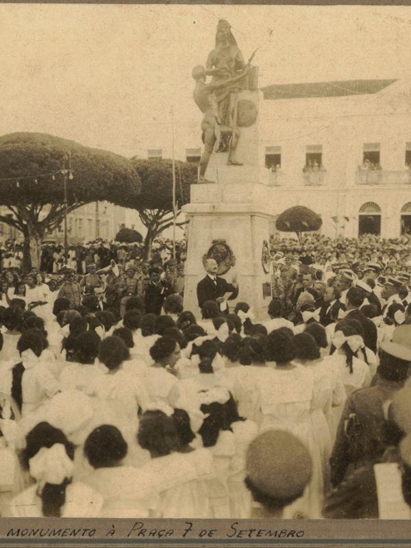 Inauguração Monumento à Independência 
